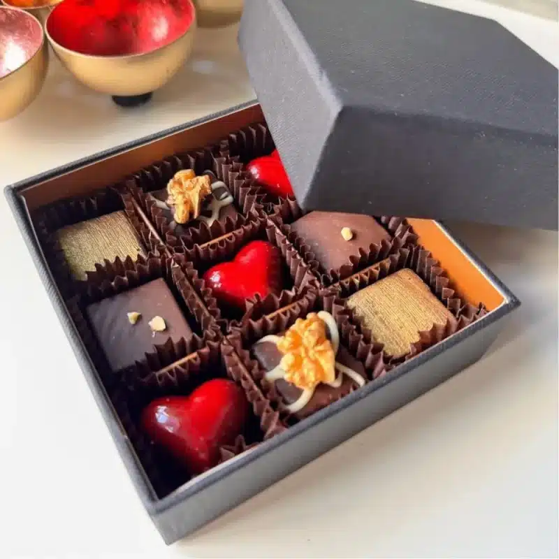 Amore Pralinen Box 9er