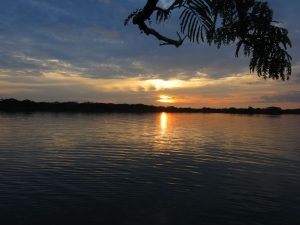 Zonsondergang in Cuyabeno Amazone Reservaat