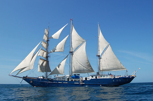 Mary Anne zeilboot cruises rond Galapagos