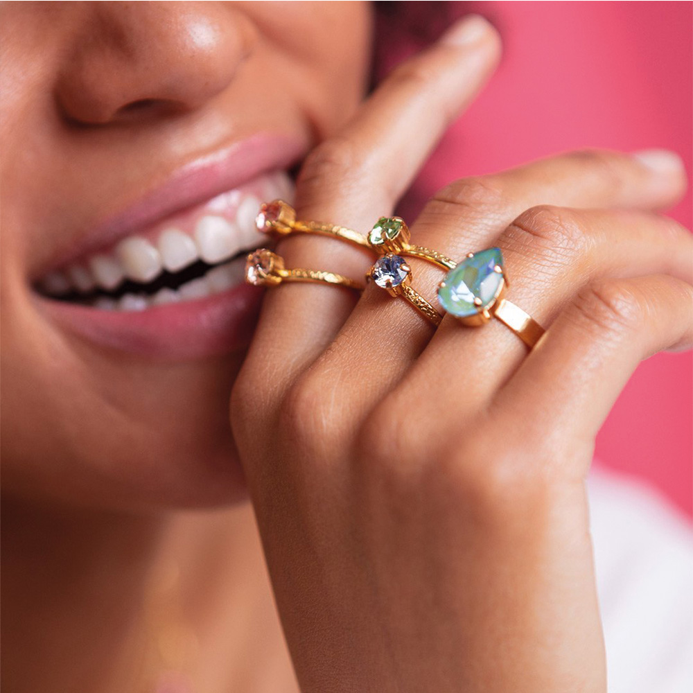 Caroline Svedbom - Natti Ring (Gold / Light Sapphire) - Bild 2