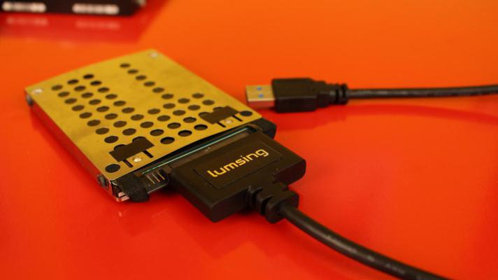 Cómo convertir un disco duro interno SATA en externo - Lumsing USB 3.0 | En  Clave Geek noticias de tecnología para gente geek | enclavegeek.com