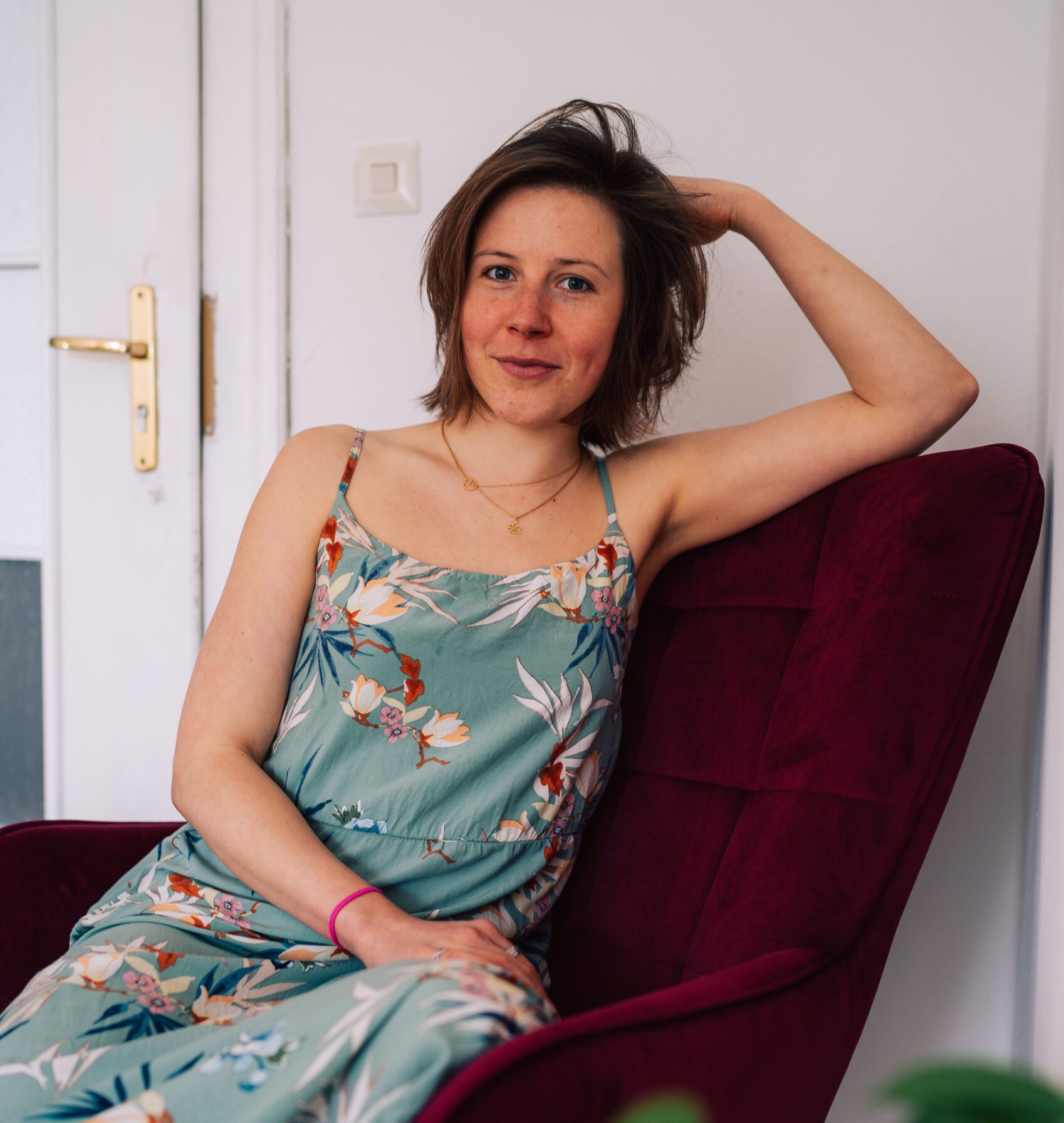 202204_andrea-shooting-muenchen-16-scaled-e1713174954247