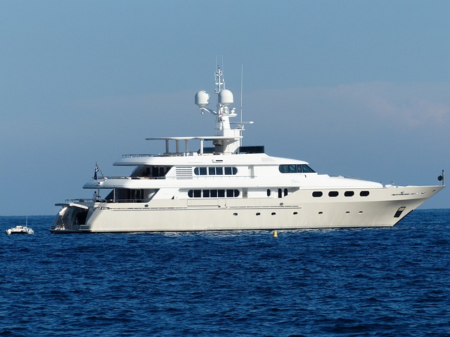 https://usercontent.one/wp/english.rivieraforyou.com/wp-content/uploads/2022/12/LOGORFY-removebg-preview.png?media=1671185425 yacht 188901 640