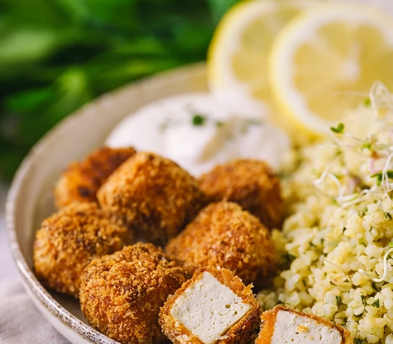 Zitronenbulgur mit Knuspertofu