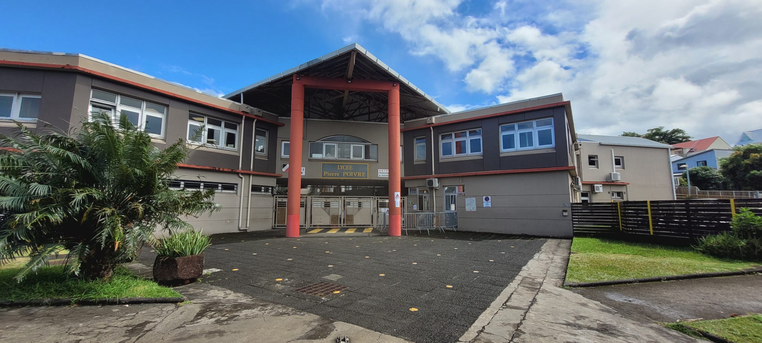 Reunion Island School System