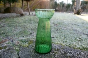 Gammelt hyacintglas dansk i lysegrønt.