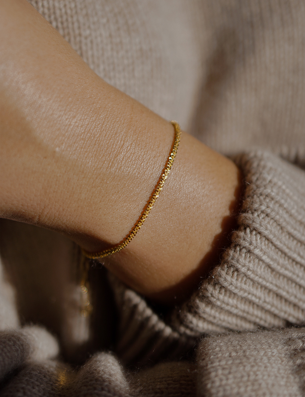 Fira - guld armbånd - Moderne Guldarmbånd Til Kvinder
