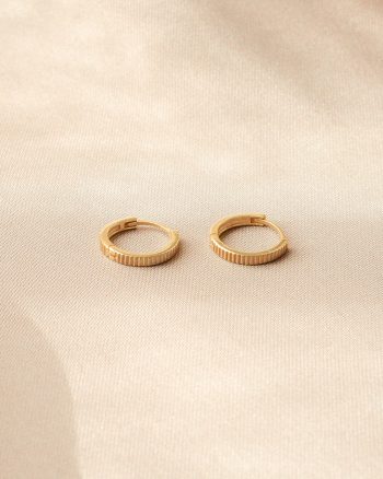 Ribbed 13 mm – Guld hoops