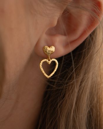 Amara – Guld hjerte øreringe