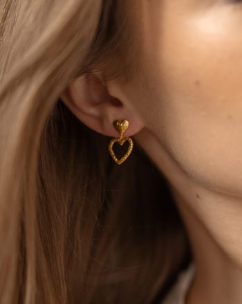Amara – Guld hjerte øreringe
