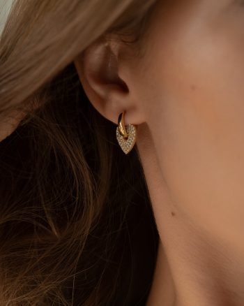 Adora – Guld øreringe