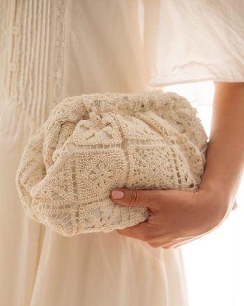 Emmy clutch – Shell