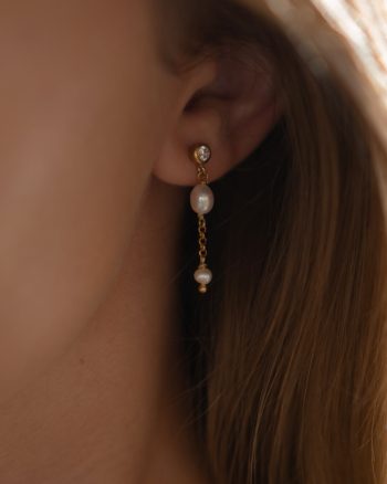 Clara – Guld perle øreringe