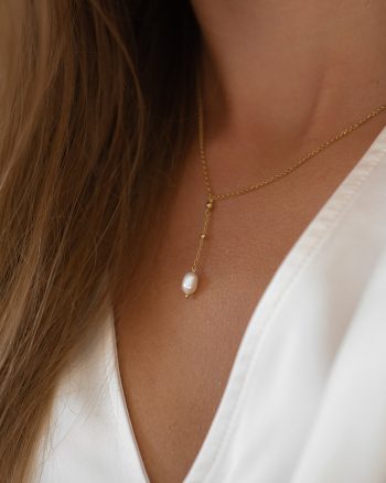 Clara – Guld perle halskæde