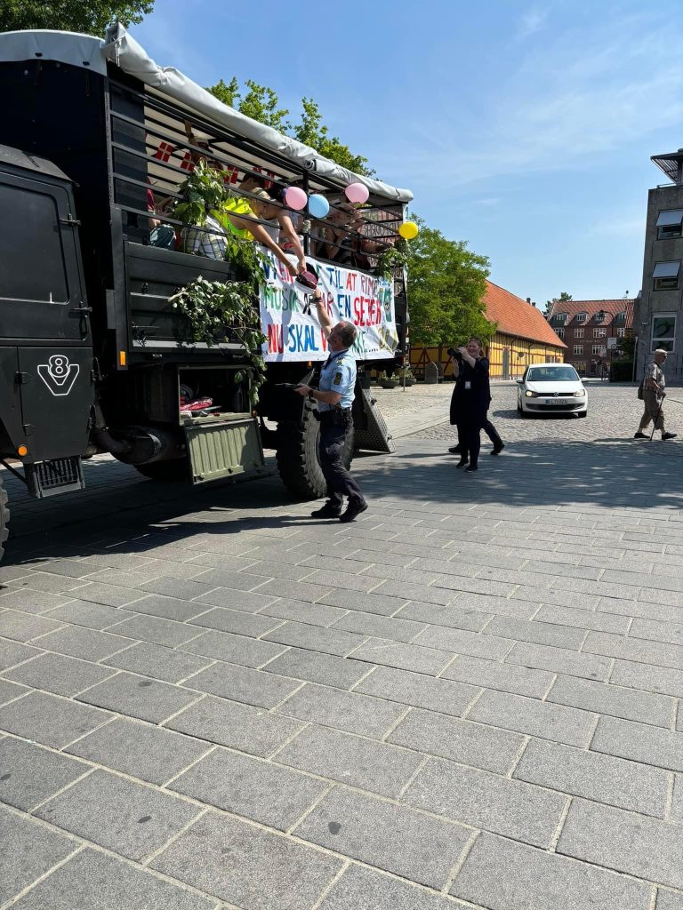 EventTrucks studentervogn studenterkørsel Monstertruck politikontrol tradition