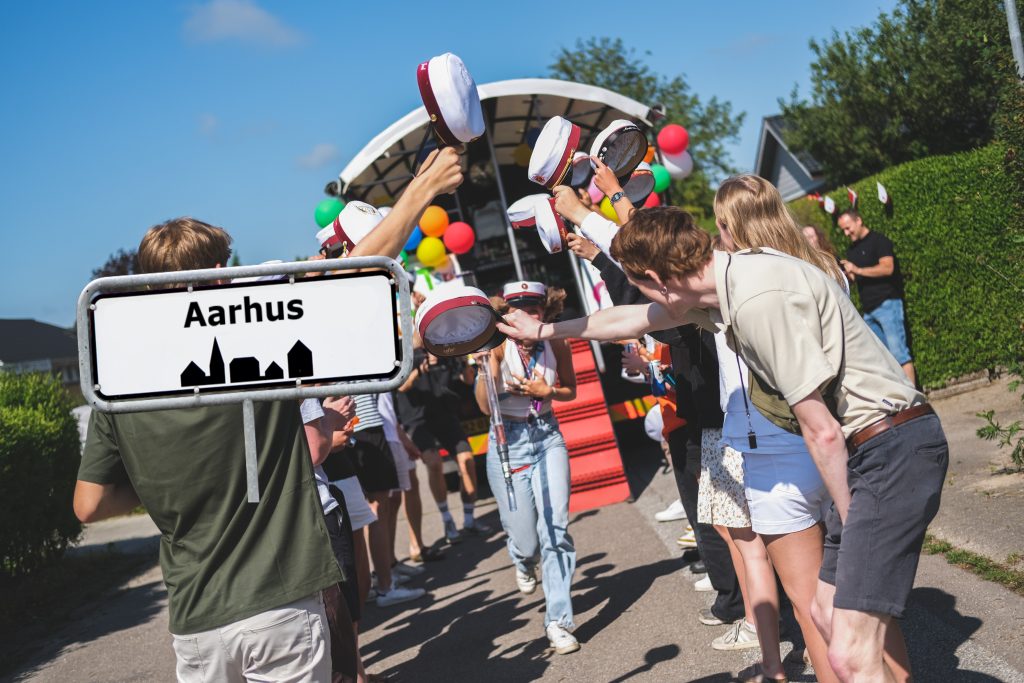 studenterkørsel Aarhus studenterkørsel jylland danmarks sikreste studentervogne EventTrucks ApS