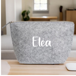 Trousse en feutrine gris clair