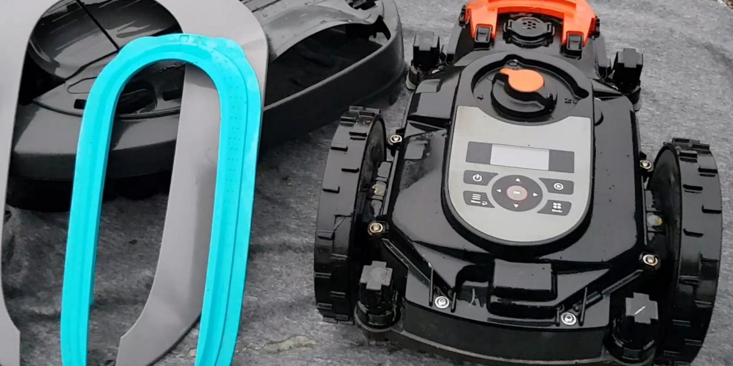 Korrekt vinteropbevaring af en robotplæneklipper - husk at lade batteriet