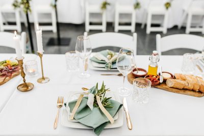 servetten huren bruiloft feest katoen olijf groendecoratie kerstborrel eindejaars receptie 21 diner
