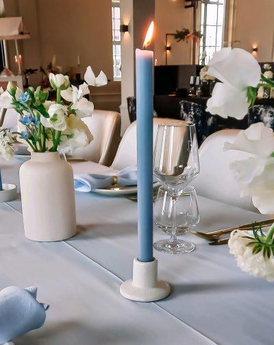 kandelaar keramiek wit minimalistisch decoratie huren bruiloft kaarsenstandaard steen