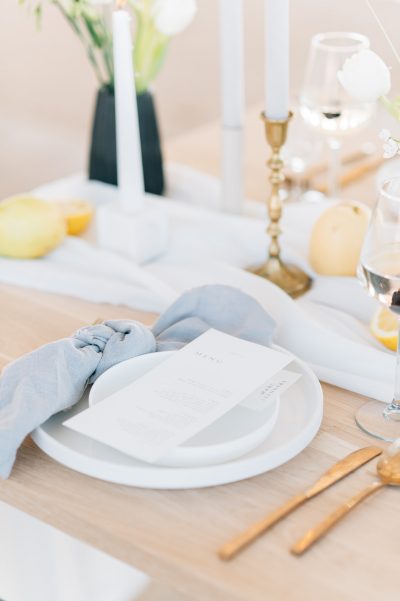 transparante tafelloper wit huren bruiloft aankleding tafels diner