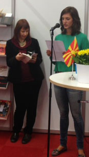 Lidija Dimkovska ska läsa en dikt Lidija Dimkovska ska läsa en dikt