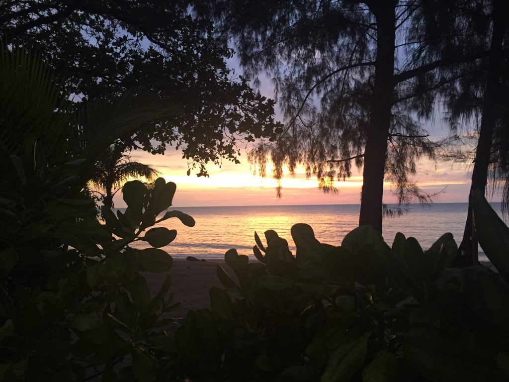 Solnedgång över Khao Lak