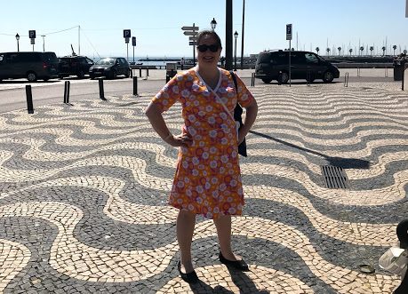 I Cascais med feministklänning