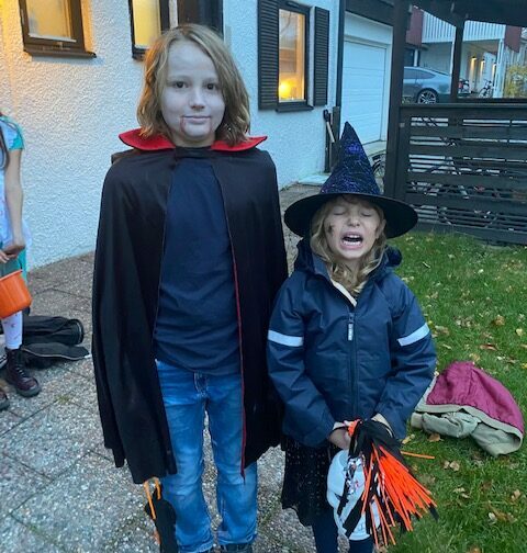 Hugo och Selma på Halloween 2021