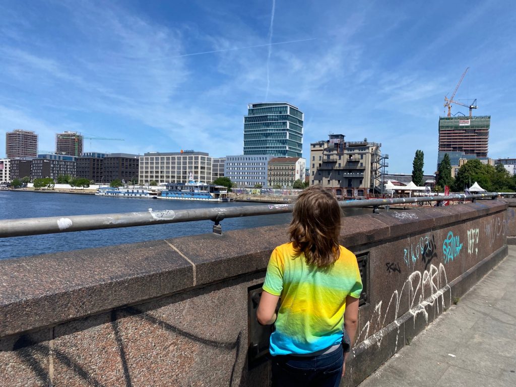 Hugo på Oberbaumbrücke