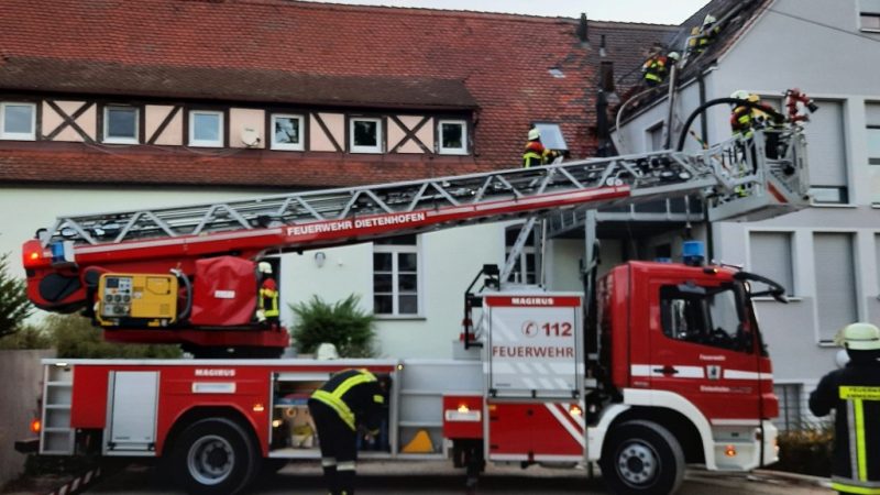 29.07.2022 Brand Dachstuhl Personen in Gefahr