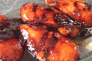 Cover chicken with marinade