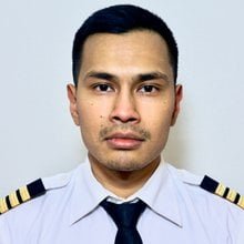 Pilot Adam Sakula