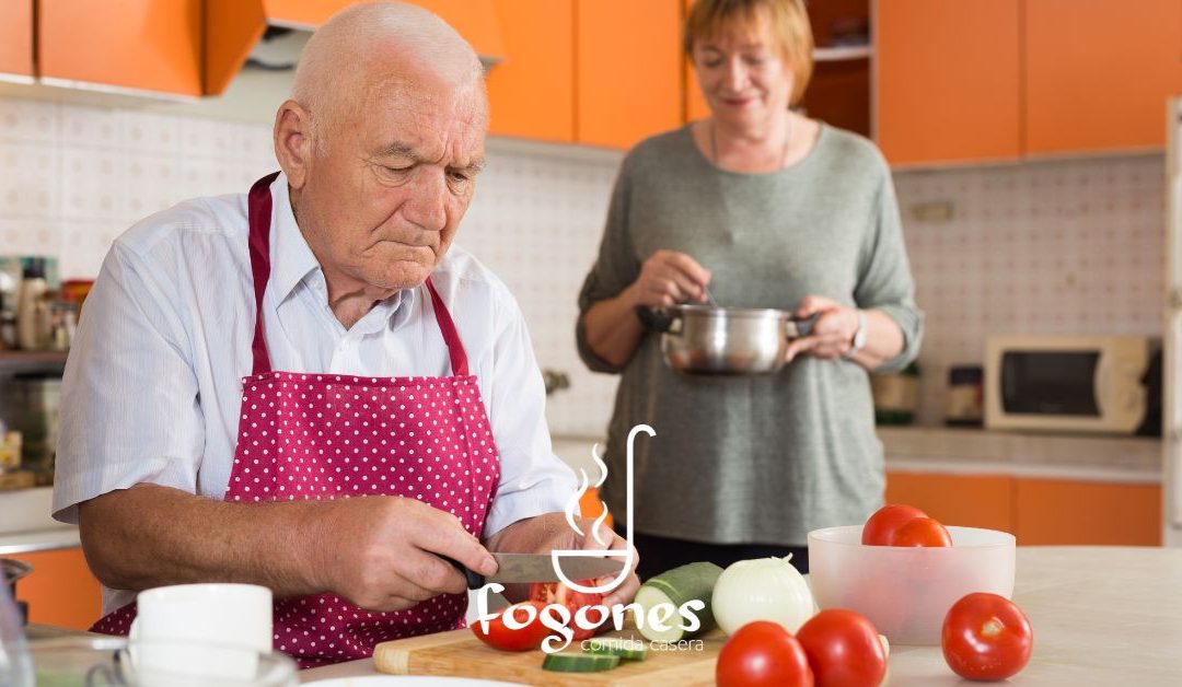 La OCU : recomendaciones de adaptar la cocina a las personas mayores para que no sufran accidentes domésticos