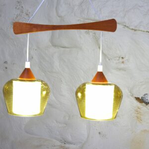 Taklampa i teak med glaskupor