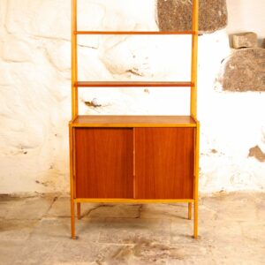 Bokhylla i teak