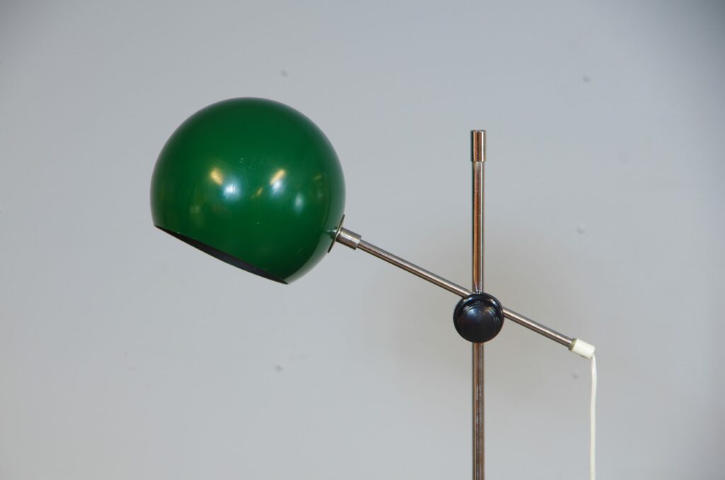 Golvlampa, klotformad skärm, 1960-tal