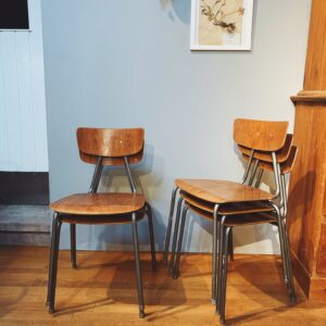 Skolstolar/ Industristolar, formpressad teak & stålrör, 1960-tal