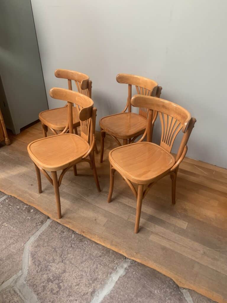 Fyra caféstolar i böjträ, 1900-talets mitt