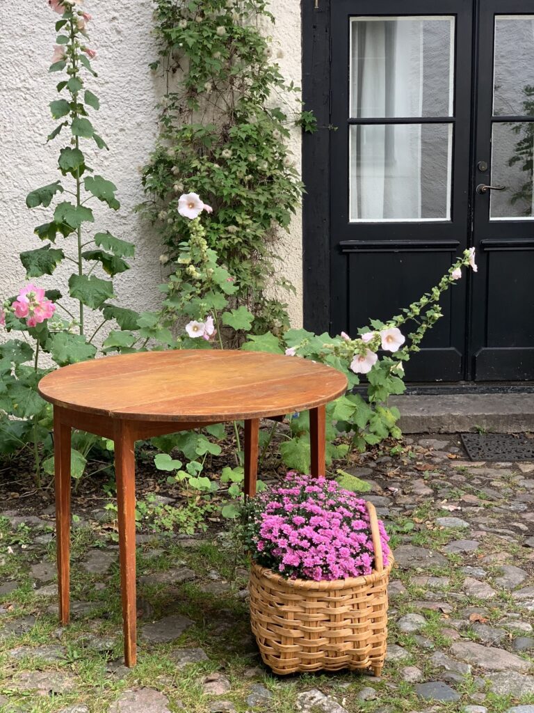Runt klaffbord, 1800-/1900-tal
