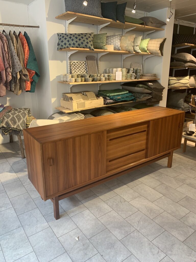 Sideboard "Arild", Nils Jonsson, Troeds