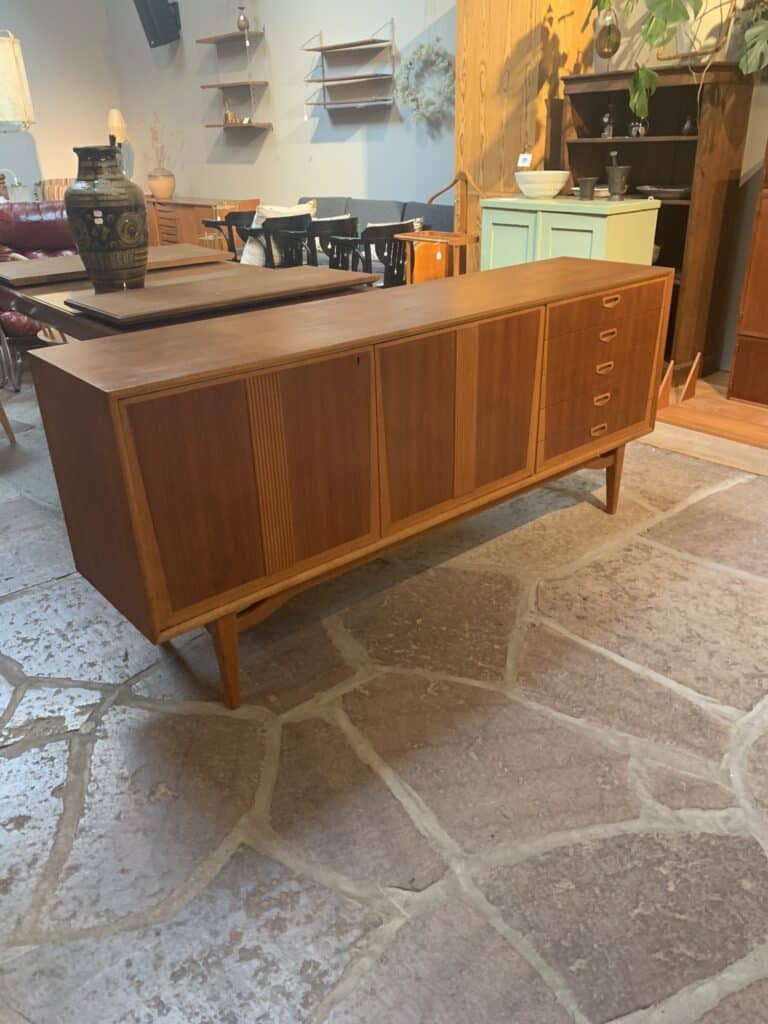 Sideboard i teak & ek, 1900-talets mitt