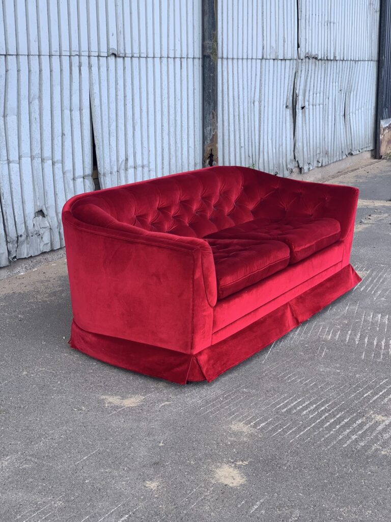 Soffa i hallonröd sammet, 1900-talets andra hälft
