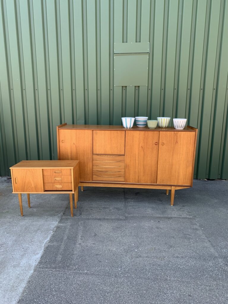 Sideboard i teak, Bräntorps Industrier, 1900-talets mitt