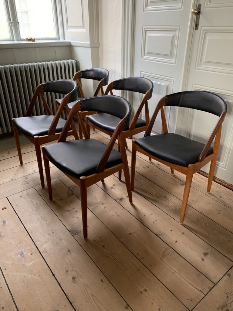 Kai Kristiansen, Modell 31, Fem stolar i teak & ek