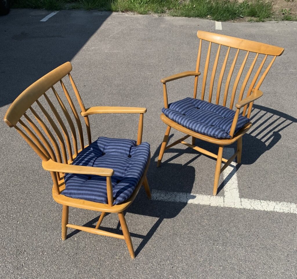 Paret karmstolar, "Åkerblomstolen" Gunnar Eklöf & Dr Bengt Åkerblom