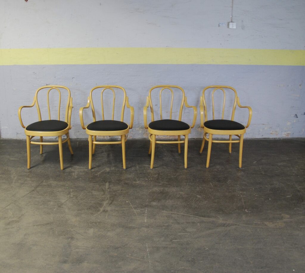 Fyra karmstolar, modell "Wien", formgiven 1907, Gemla