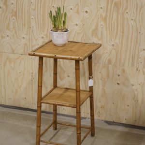 Blompiedestal i furu & bambu, 1900-talets första hälft