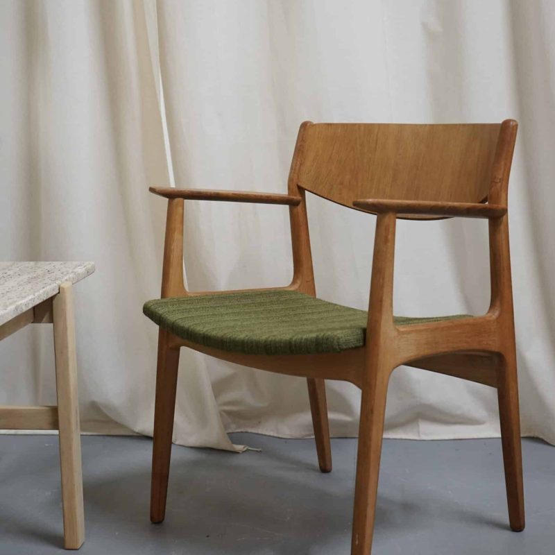 FAFF49A1-805E-4583-AB58-67CB42365472