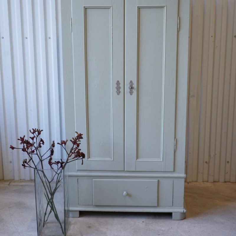 Klädskåp med dubbeldörrar, 18-/1900-tal